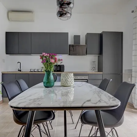 Apartment Casa Di Claudia Rome